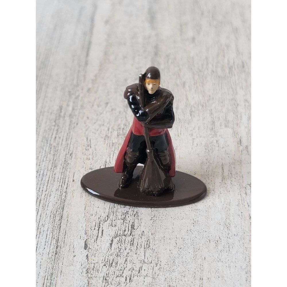 Jada metal pink Ron Weasley quidditch broom Hogwarts toy figure